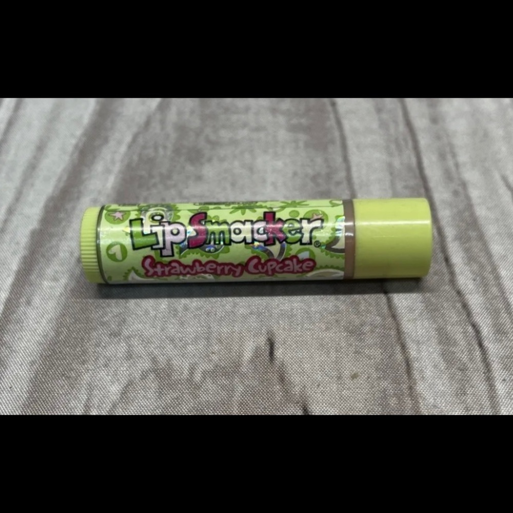Lip Smacker Bonne Bell Strawberry Cupcake Lip Balm Out Of Package Unused